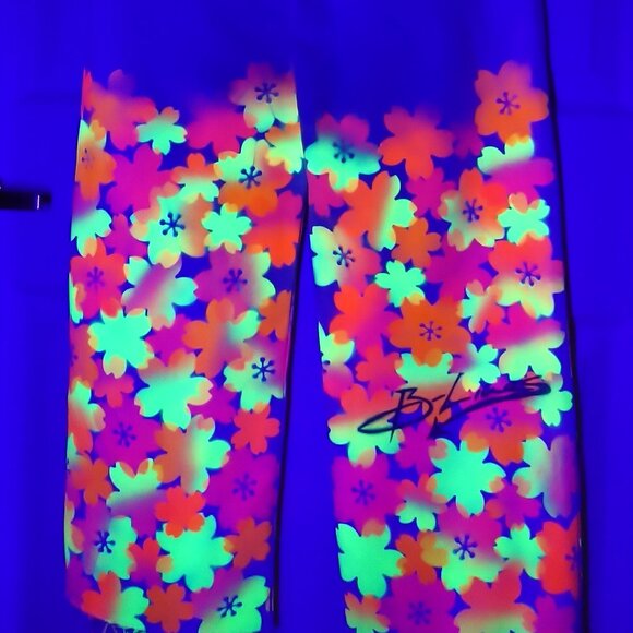 Custom paint job cherry blossom Zara cross over B-Lines woman jeans - Picture 8 of 10